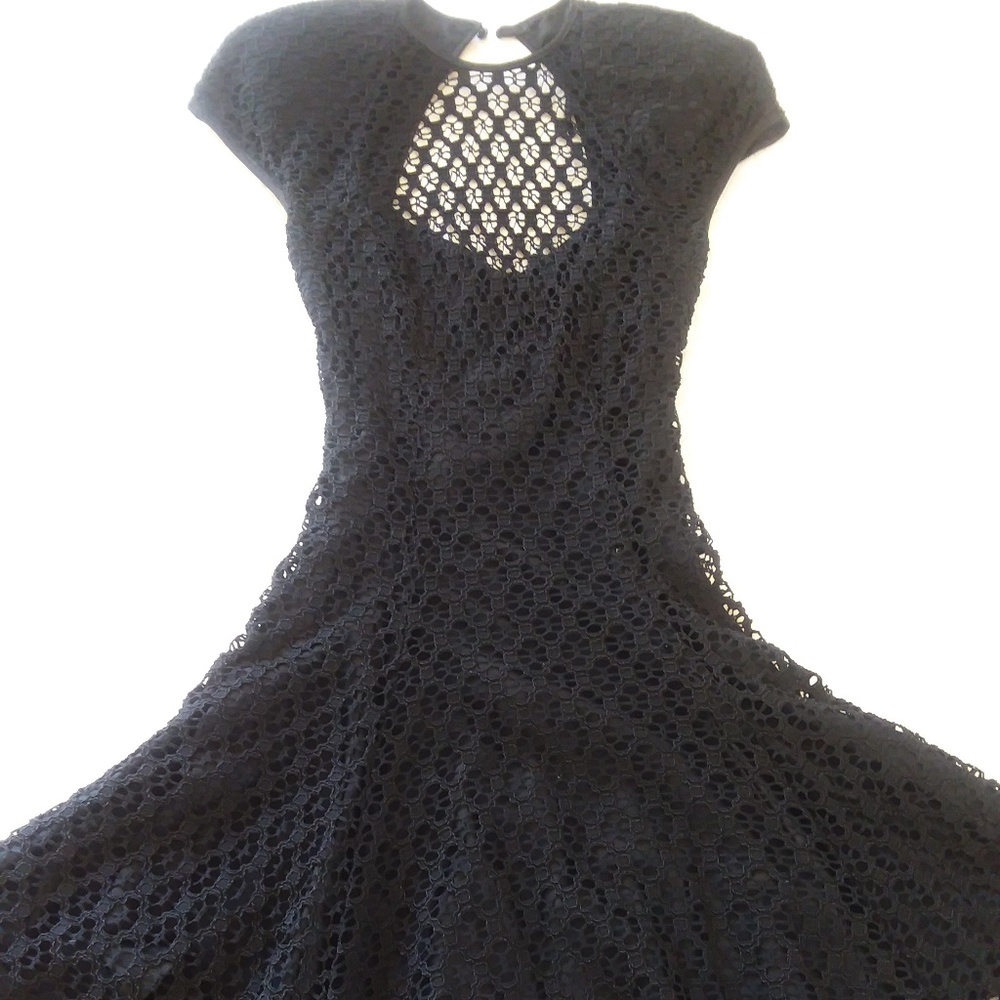 BLACK LACE DRESS